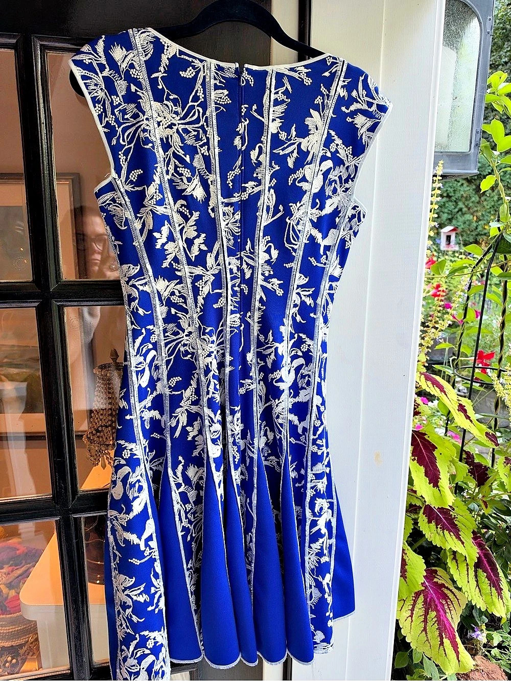 Tadashi Shoji Floral Mini Dress in Blue & White Size Medium